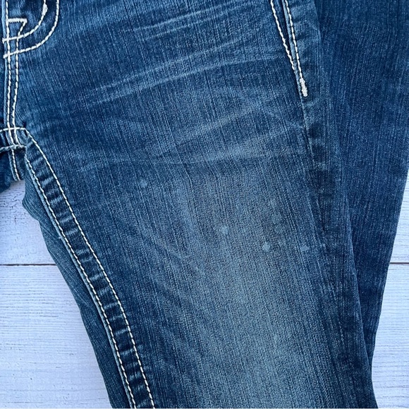 Miss Me Embellished Jeans with Rhinestone Details - Picture 7 of 13